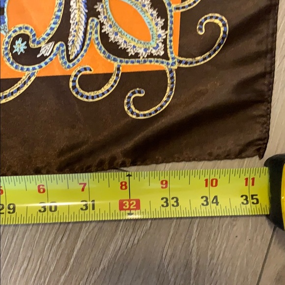 Scarf - Picture 7 of 8